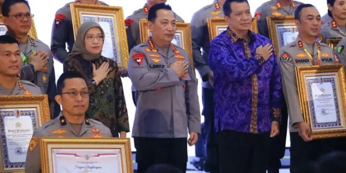 Tanggapi Komisi Reformasi Polri