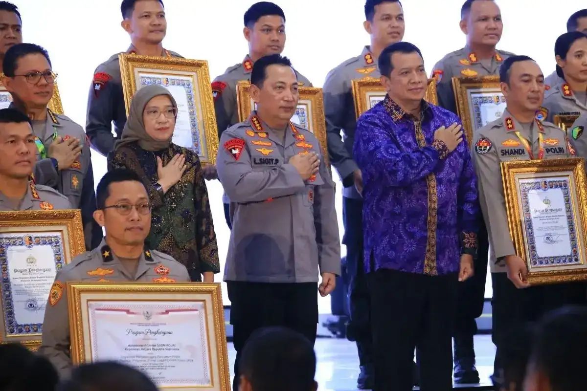 Tanggapi Komisi Reformasi Polri